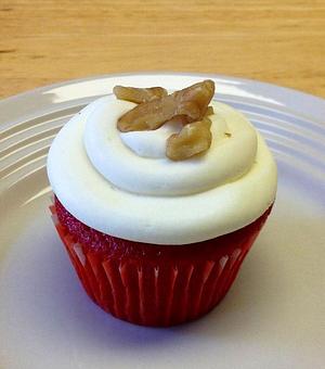 Product: Red Velvet - Flowers' Cafe in New Ellenton, SC Hamburger Restaurants