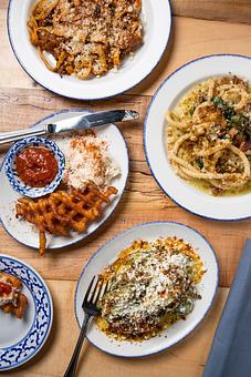 Product - Giant in Chicago, IL Restaurants/Food & Dining