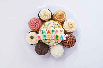 Product: 8 inch burst: 1 Jumbo, 8 Minis - Gigi's Cupcakes in Hilton Neighborhood - Maplewood, NJ Bakeries