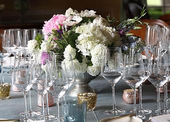 Product: Beautiful spring flowers are one of the many ways guests enjoy Spring Dinner with the Jordan Winemakers. - Jordan Vineyard & Winery in Healdsburg, CA Restaurants/Food & Dining