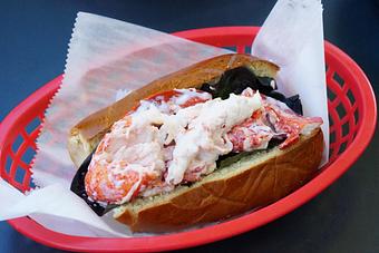 Product: Bostonian - Split top roll with 4 oz Lobstah meat - Lobstah On A Roll in Back Bay; Newbury Street - Boston, MA American Restaurants