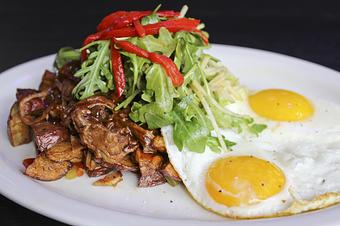 Product: Sunday Brunch - Pot Roast Hash - Pints in Elmhurst, IL American Restaurants