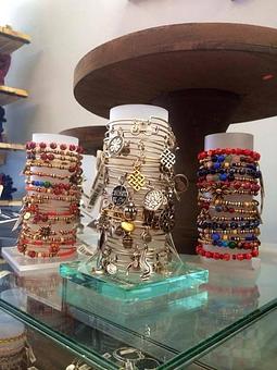 Product - Poppy by PurseSnickety in Wooster, OH Shopping & Shopping Services