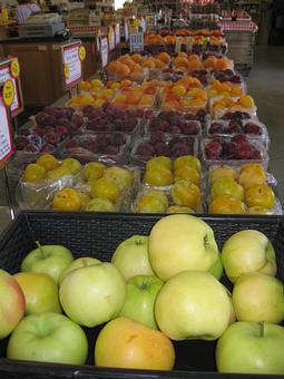 Product: Our beautiful fresh fruit fills our counter! - Rennhack Orchards Market in Hart, MI Fruit & Vegetables