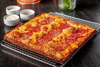 Product: Classic Cheese Pizza - Saranello's in Wheeling, IL Italian Restaurants
