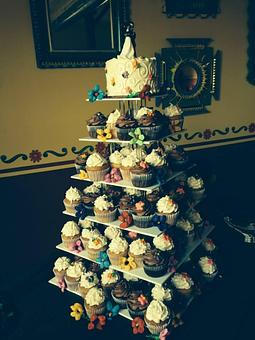 Product: Saweet Cupcakes Wedding Display - Saweet Cupcakes in San Antonio, TX Dessert Restaurants