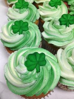 Product: Happy St. Patrick's Day - Saweet Cupcakes in San Antonio, TX Dessert Restaurants