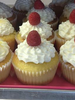 Product: Lemon with fresh rasberry - Saweet Cupcakes in San Antonio, TX Dessert Restaurants