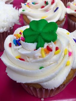 Product: Happy St. Patrick's Day - Saweet Cupcakes in San Antonio, TX Dessert Restaurants