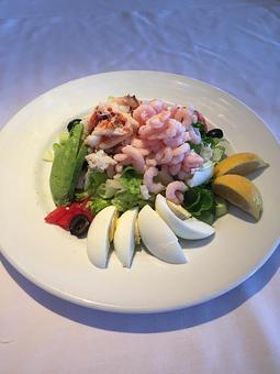 Product: crab and shrimp louie salad - Seafood Peddler in Sausalito, CA American Restaurants