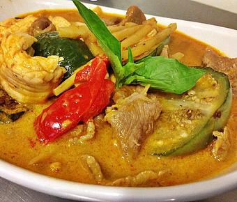 Product: Red Curry with Beef & Chicken - Supannee House of Thai in San Diego, CA Seafood Restaurants