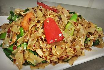 Product: Drunken Noodle with Chicken - Supannee House of Thai in San Diego, CA Seafood Restaurants