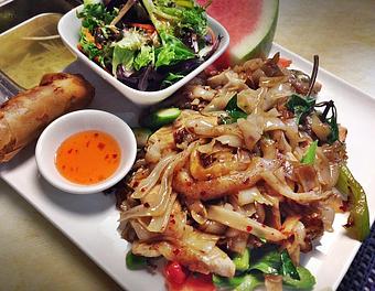 Product: Drunken Noodle with Chicken - Supannee House of Thai in San Diego, CA Seafood Restaurants