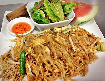 Product: Pad Thai Noodle with Chicken - Supannee House of Thai in San Diego, CA Seafood Restaurants