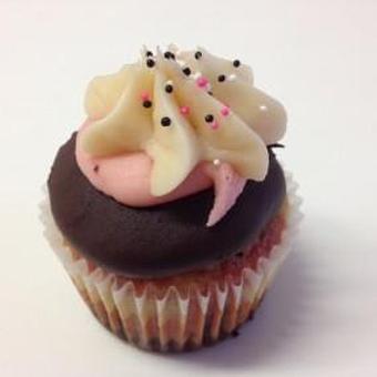 Product - That Takes the Cake in Oakland, CA American Restaurants