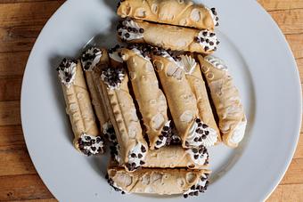 Product: Classic (Plain) - The Cannoli Pie Company - Factory Outlet and Luigi's Cannoli Cafe in Bridgeport, CT Bakeries