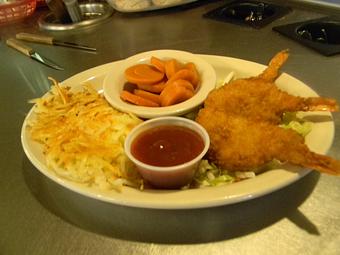 Product: 3 piece dinner - Tommy's Restaurant in Grand Island, NE Sandwich Shop Restaurants