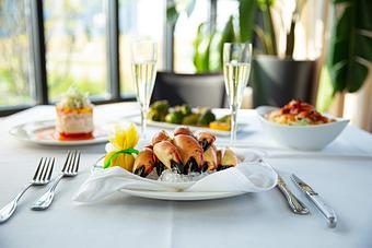 Product: FLORIDA STONE CRAB CLAWS - Truluck's Ocean's Finest Seafood and Crab in Brickell - Miami, FL Seafood Restaurants