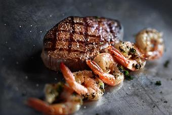 Product - UNO Pizzeria & Grill in Saginaw, MI American Restaurants