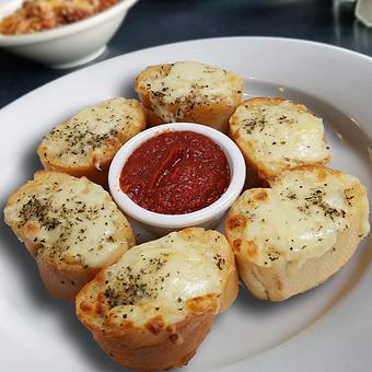Product: Garlic Cheese Bread - Bella Milano in Springfield, IL Pizza Restaurant