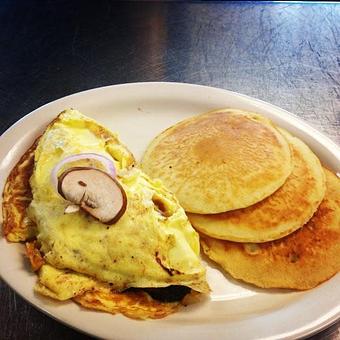 Product - D'Licous Dining & Smoke House in Huntsville, AL American Restaurants