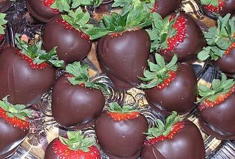 Product: Chocolate Strawberries - Delectables Catering and Venue in U of A, Fourth Avenue, Downtown, on Street Car Line - Tucson, AZ American Restaurants