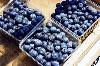 Product: Fresh Blueberries off our farm - Farmer John's Food Market in Hammonton, NJ Delicatessen Restaurants