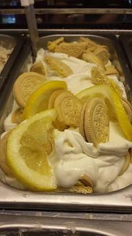 Product: Lemon Creams Gelato - Gio's Gelato Cafe in Port Jervis, NY American Restaurants