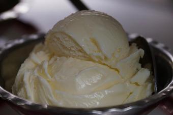 Product: Dish of Vanilla Ice Cream - Kinchley's Tavern in Ramsey, NJ - Ramsey, NJ Pizza Restaurant