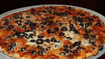 Product: Black Olive - Kinchley's Tavern in Ramsey, NJ - Ramsey, NJ Pizza Restaurant