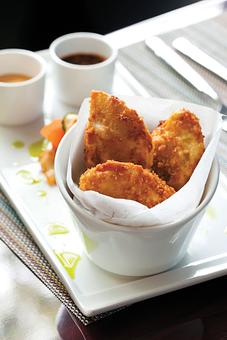 Product: Photo Credit: Anthony Tieuli, Northshore Magazine - Ohana in Gloucester, MA American Restaurants