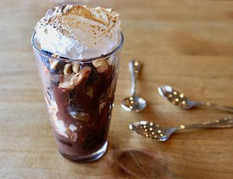 Product: Seasonally inspired menu with daily specials. Pictured: Chocolate Brownie Sundae with Vanilla Ice Cream, Salted Peanuts, Fudge Sauce, Marshmallow Crème - Onespeed in Sacramento, CA Pizza Restaurant