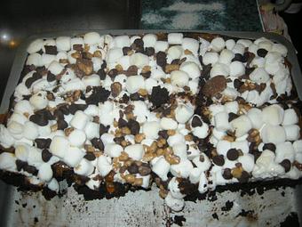 Product: Smore's Brownie - Rachel's Cafe in Syosset, NY American Restaurants
