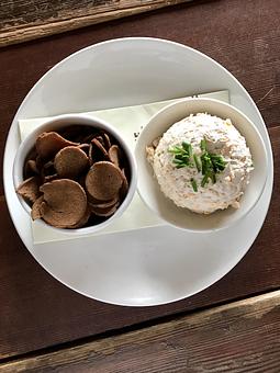 Product - Ram’s Head Bar - Ski Area in Timberline Lodge - Timberline Lodge, OR American Restaurants