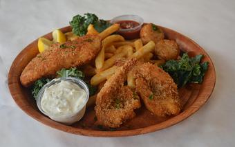 Product: Monday | Fried Seafood Combo - Rustic Inn Crabhouse in Fort Lauderdale, FL Seafood Restaurants