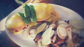 Product: Veggie Benedict with Potatoes - Stockers On the Park in Thompson, OH American Restaurants