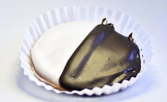 Product: black and white cookie - Swiss Haus Bakery in Rittenhouse square - Philadelphia, PA Bakeries