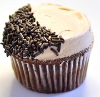 Product: Chocolate Cupcake - Swiss Haus Bakery in Rittenhouse square - Philadelphia, PA Bakeries