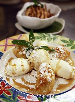 Product: Scrumptious Bananas Foster prepared at the table - Trader Vic's in Downtown - Atlanta, GA American Restaurants Product: Scrumptious Bananas Foster prepared at the table - Trader Vic's in Downtown - Atlanta, GA American Restaurants