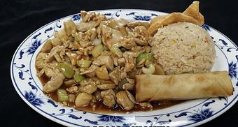 Product: Chicken dark meat with mushrooms celery and chestnut in garlic brown sauce - Tsing Tsao Chinese Fast Food in Des Moines, IA Chinese Restaurants