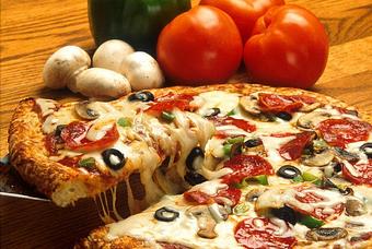 Product: Veggie Supreme Pizza - Warren Street Pizzeria & Cafe in Newark, NJ Pizza Restaurant