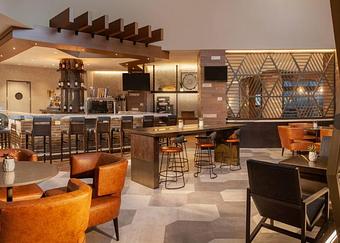 Interior - Newton's Restaurant & Lounge - Marriott At Research Triangle Park in Durham, NC Restaurant & Lounge, Bar, Or Pub