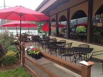 Exterior: Front Patio - Antonis Restaurant Diner in Beaverton, OR Diner Restaurants