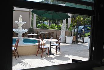 Exterior - Art Caffe in Venice, FL Italian Restaurants