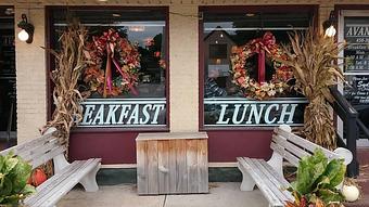 Exterior - Avanti's in Erie, PA Diner Restaurants