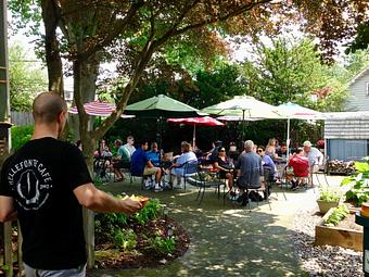 Exterior - Bellefonte Cafe in Wilmington, DE American Restaurants
