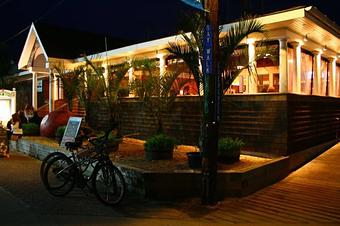 Exterior - Bocce Beach Restaurant in Ocean Beach, NY American Restaurants