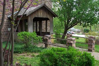 Exterior - Burgers' Smokehouse in California, MO Restaurants/Food & Dining