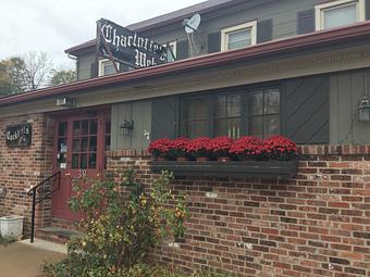 Exterior - Charlotte's Web Inn in Dover, NJ American Restaurants
