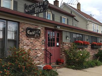 Exterior - Charlotte's Web Inn in Dover, NJ American Restaurants